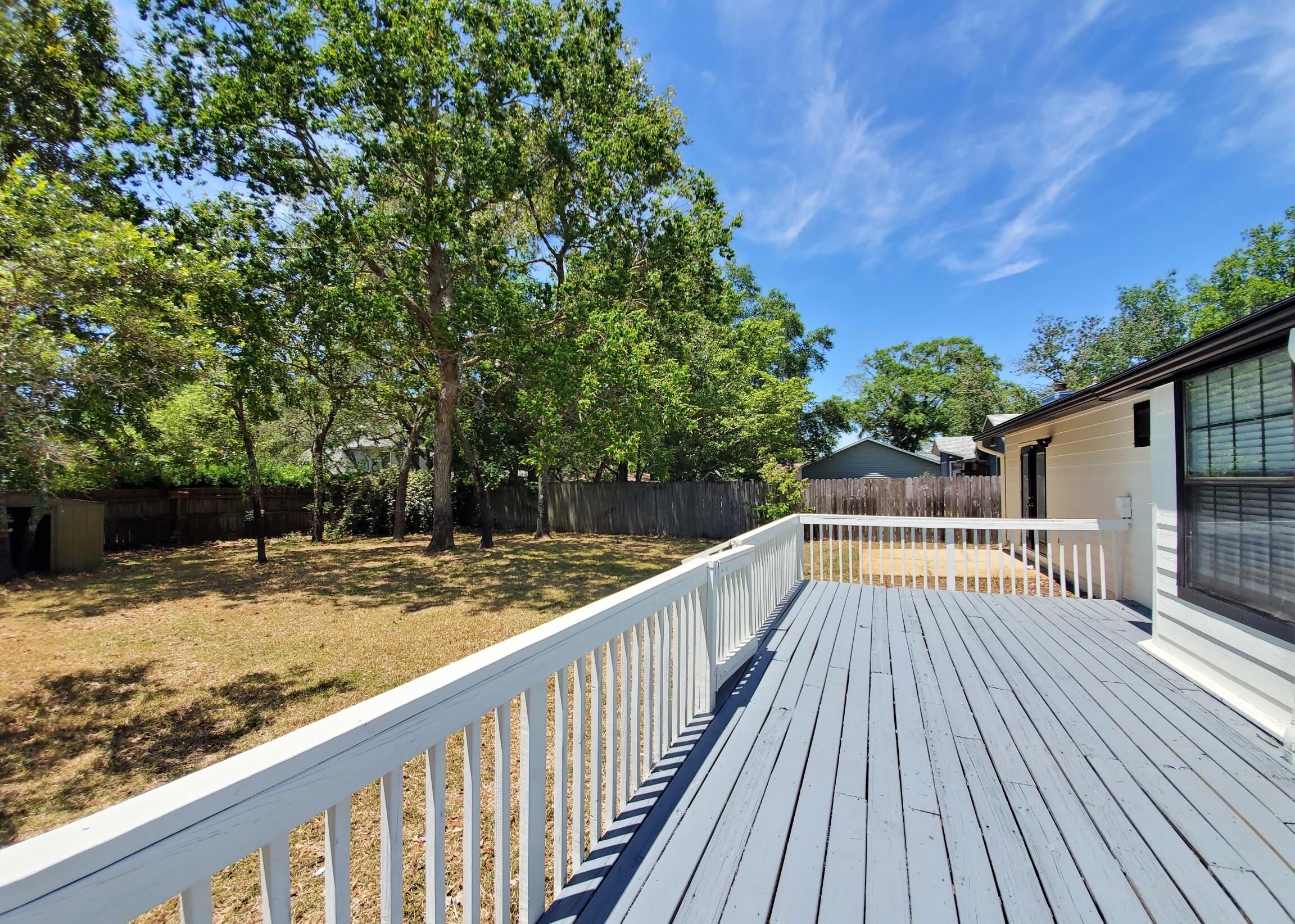 MEADOW WOODS - Residential