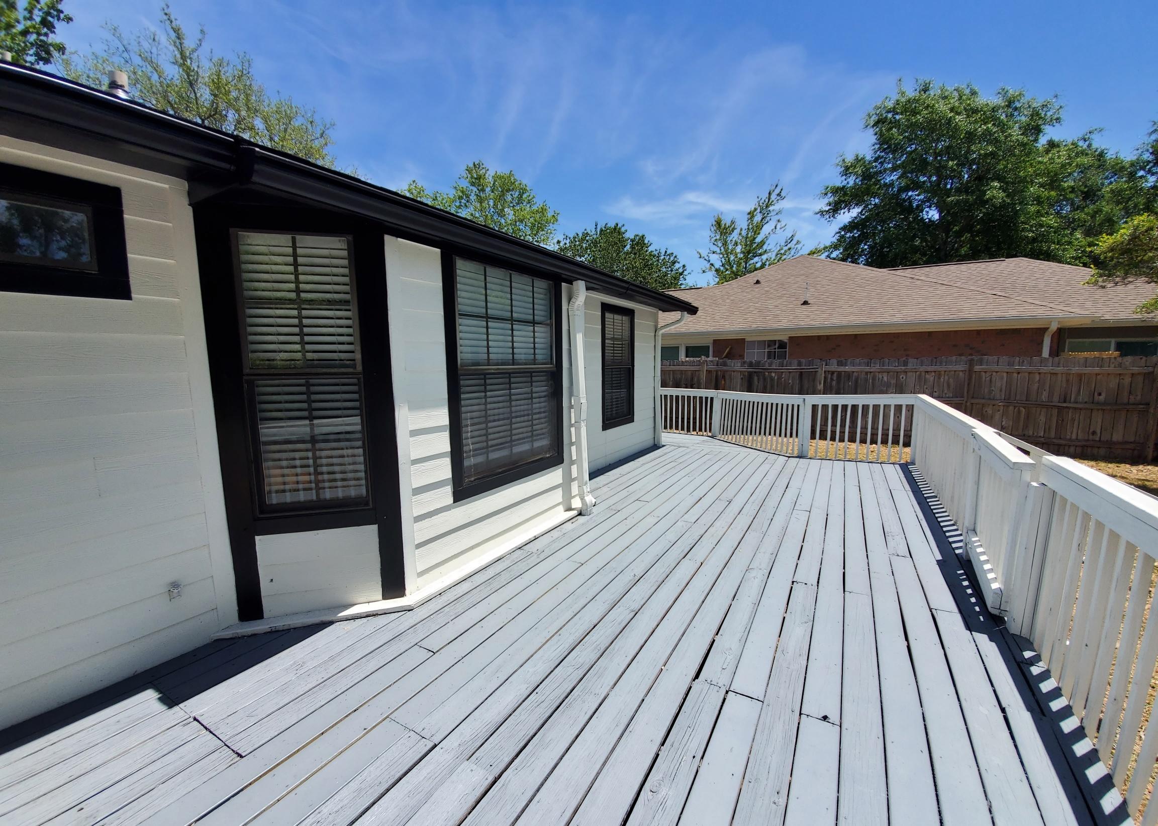 MEADOW WOODS - Residential