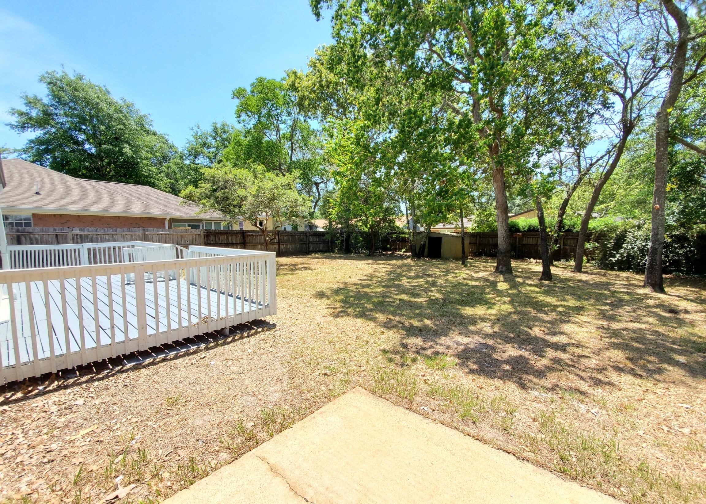 MEADOW WOODS - Residential