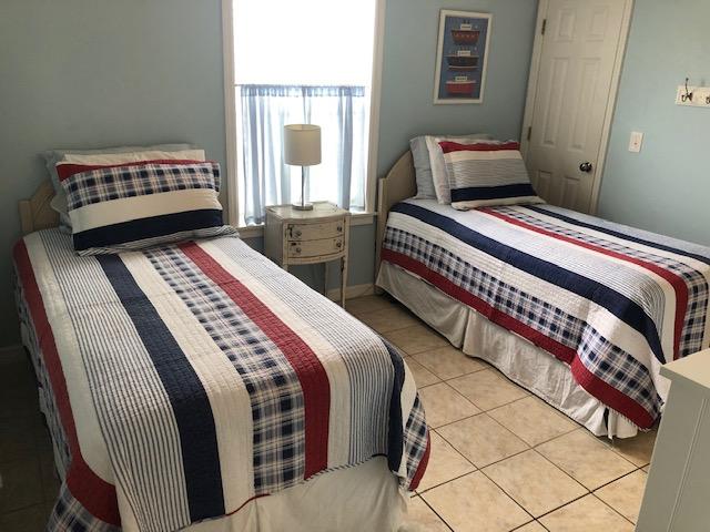 BEACHSIDE VILLAS CONDO - Residential