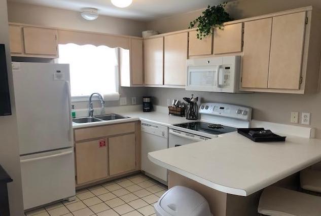 BEACHSIDE VILLAS CONDO - Residential