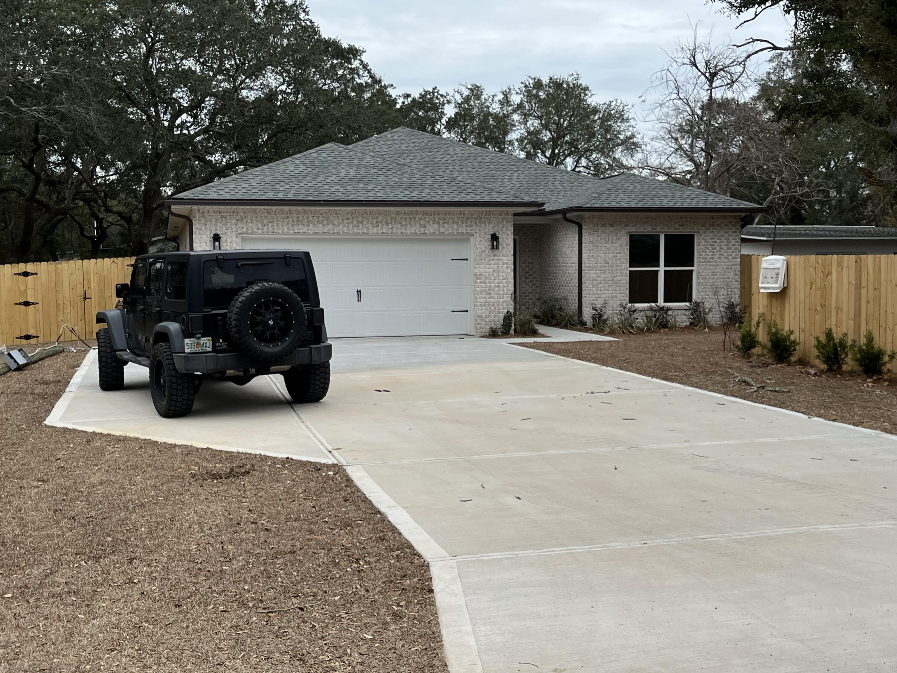 VILLA TASSO TOWN OF - Residential