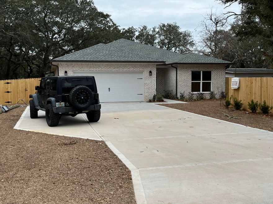 BRAND NEW HOME, 4 BEDROOMS, 2 BATHS, 2 CAR GARAGE, CONVENIENTLY LOCATED TO NICEVILLE, THE MID-BAY BRIDGE AND DESTIN. KITCHEN FEATURES AN ISLAND WITH GRANITE COUNTER TOPS AND REFRIGERATOR WITH ICE MAKER. TREYED CEILING IN THE LIVING ROOM. MASTERBATH WITH GARDEN TUB, DECORATIVE TILE STAND UP SHOWER WITH GLASS DOOR. OVERSIZED YARD.