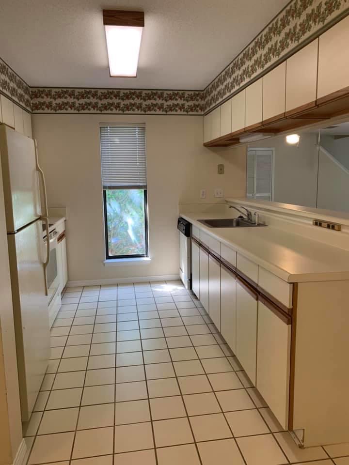 MAGNOLIA BAY CLUB T/H PH 1 - Residential Lease