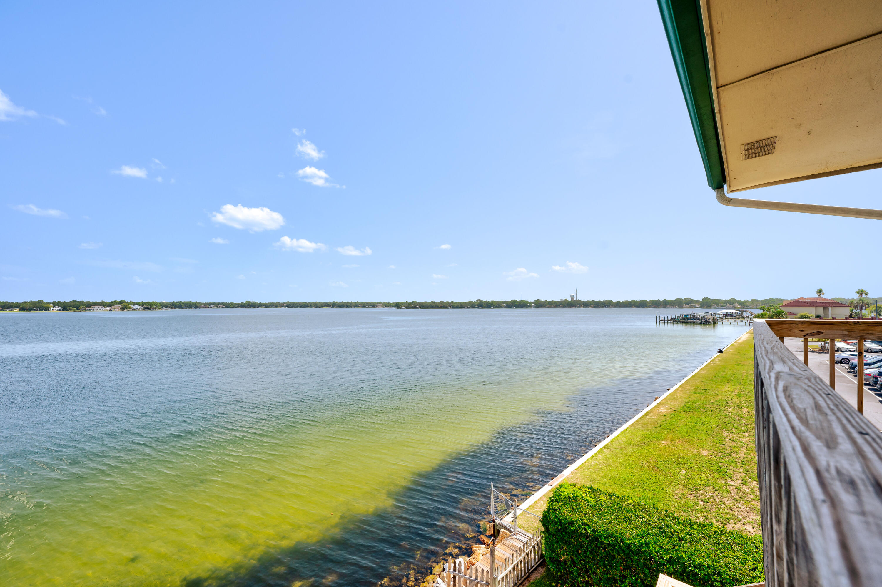 BAYOU PINES T/H - Residential