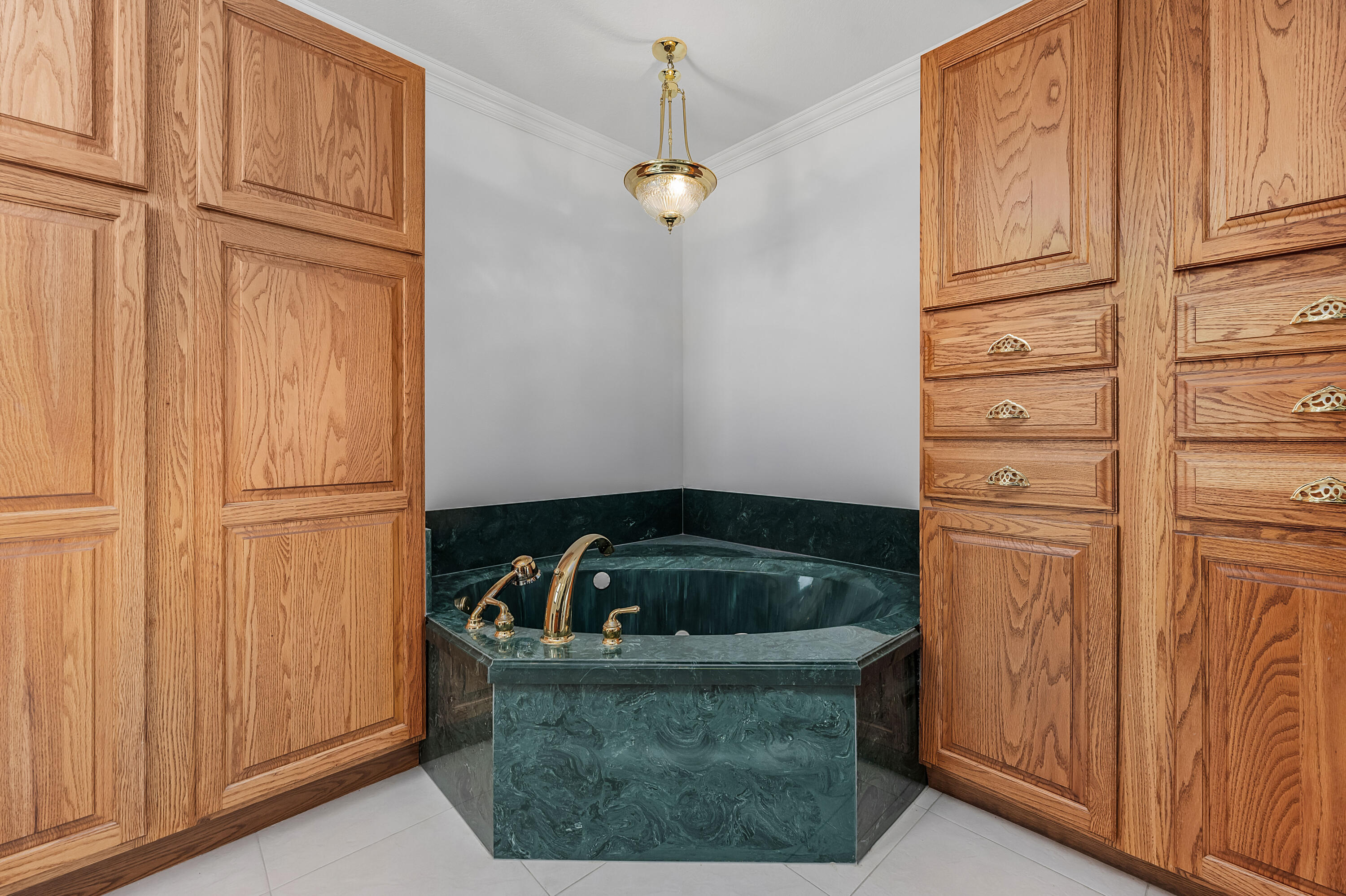 BAYOU PINES T/H - Residential