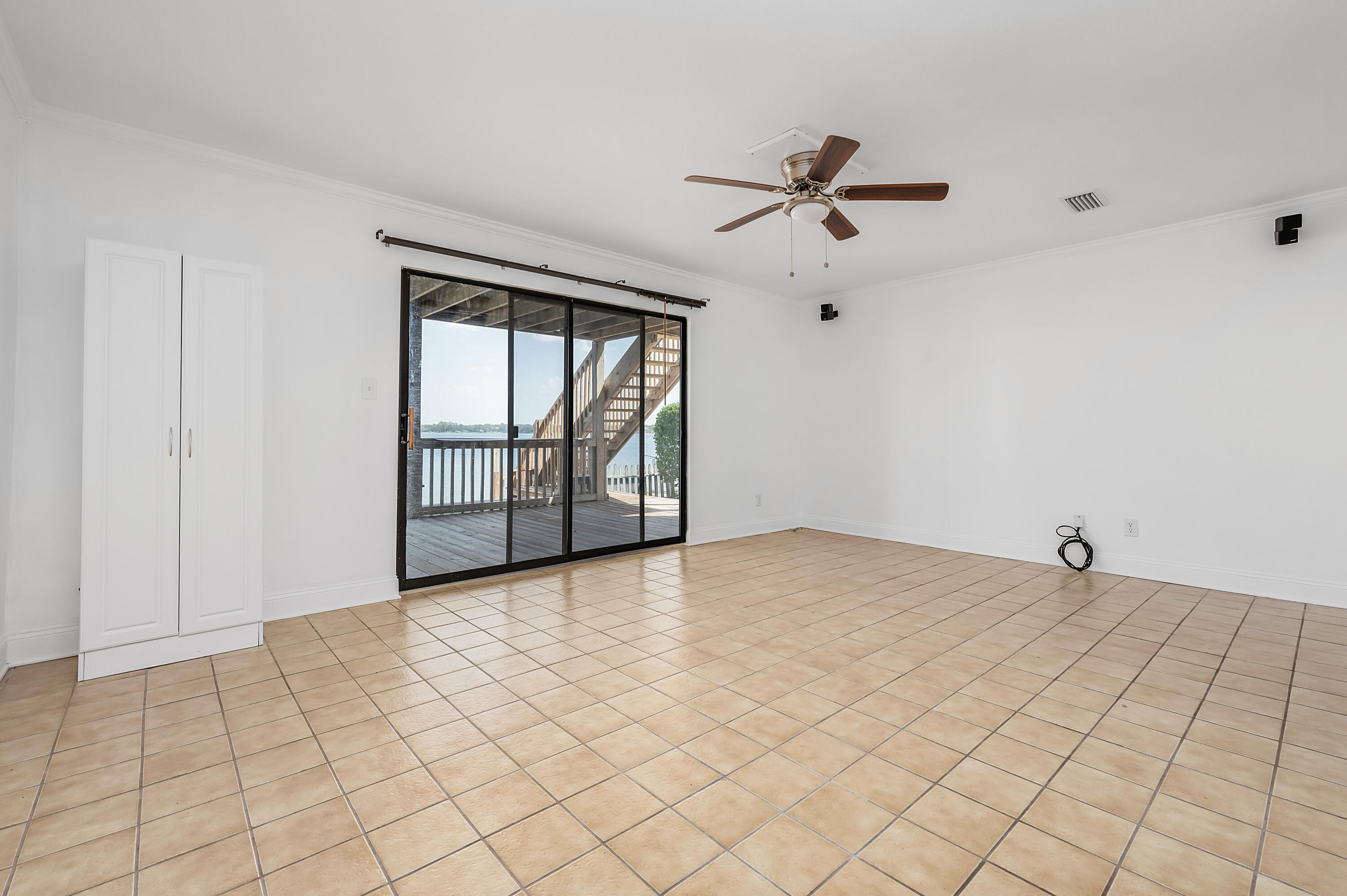 BAYOU PINES T/H - Residential