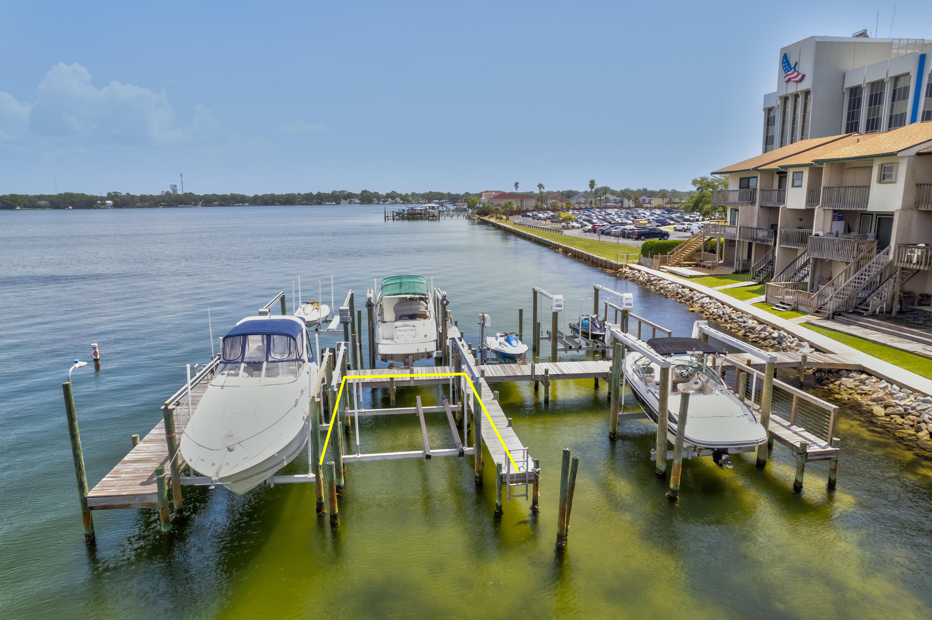 BAYOU PINES T/H - Residential