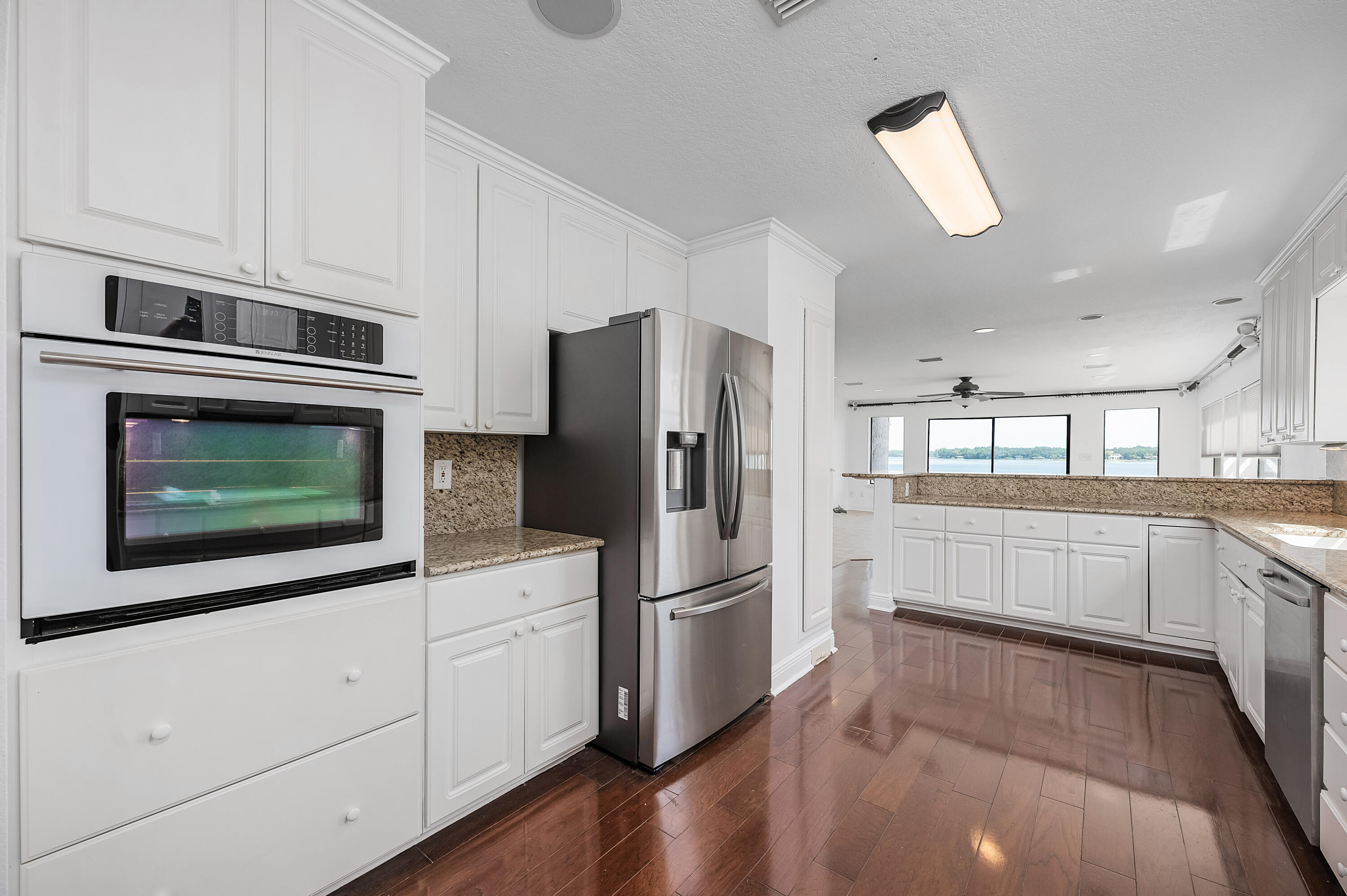 BAYOU PINES T/H - Residential