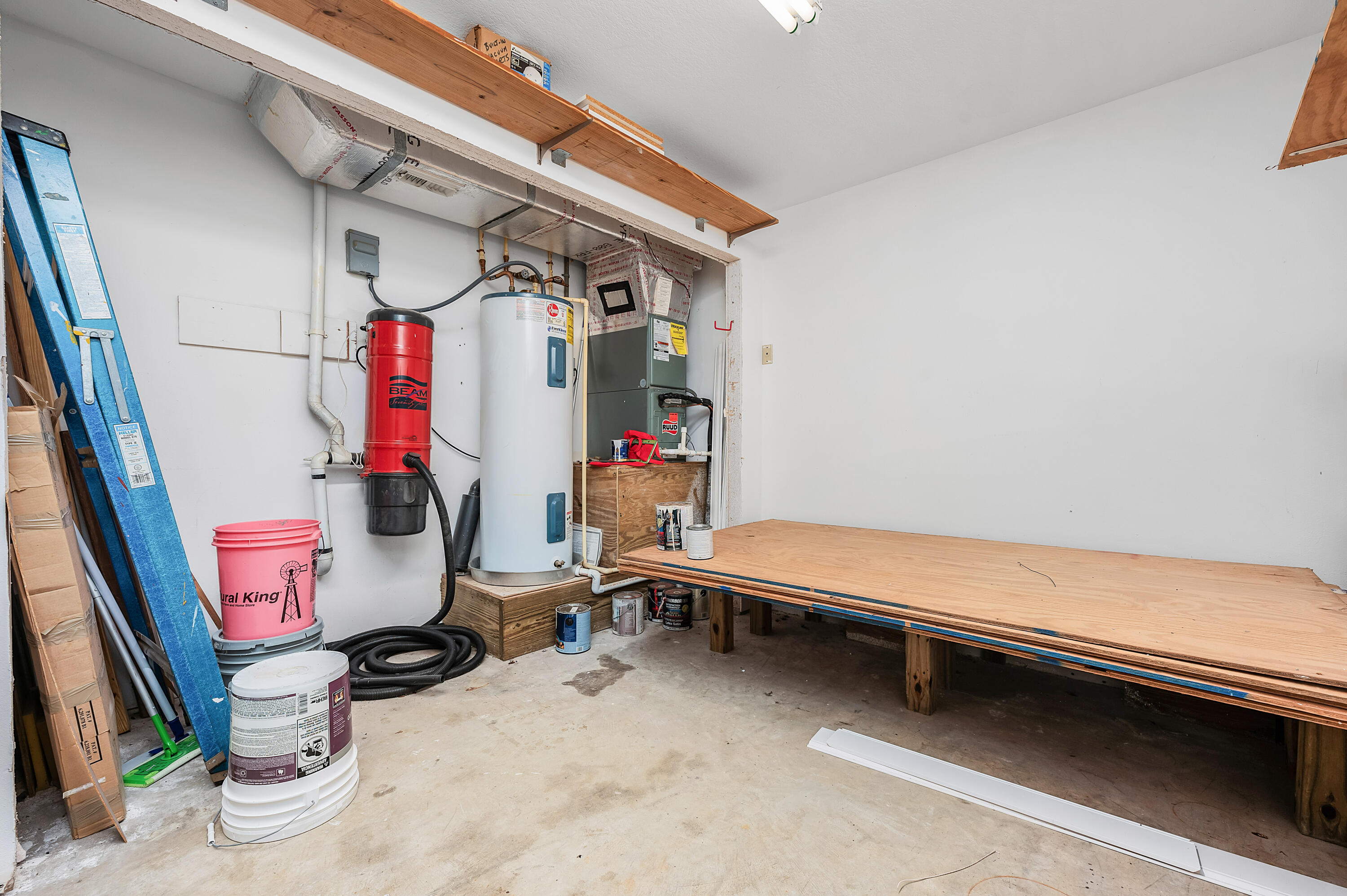 BAYOU PINES T/H - Residential