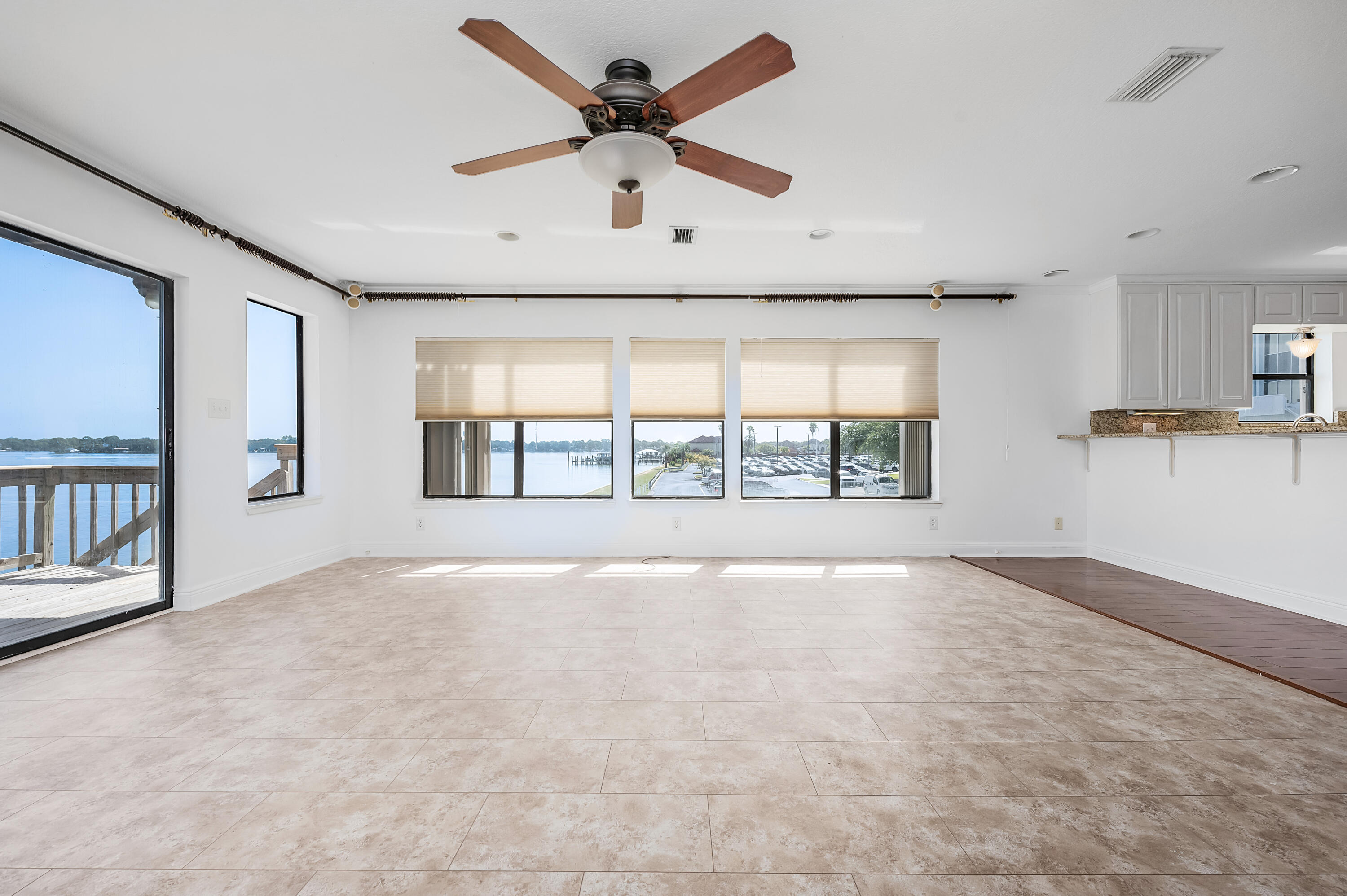 BAYOU PINES T/H - Residential
