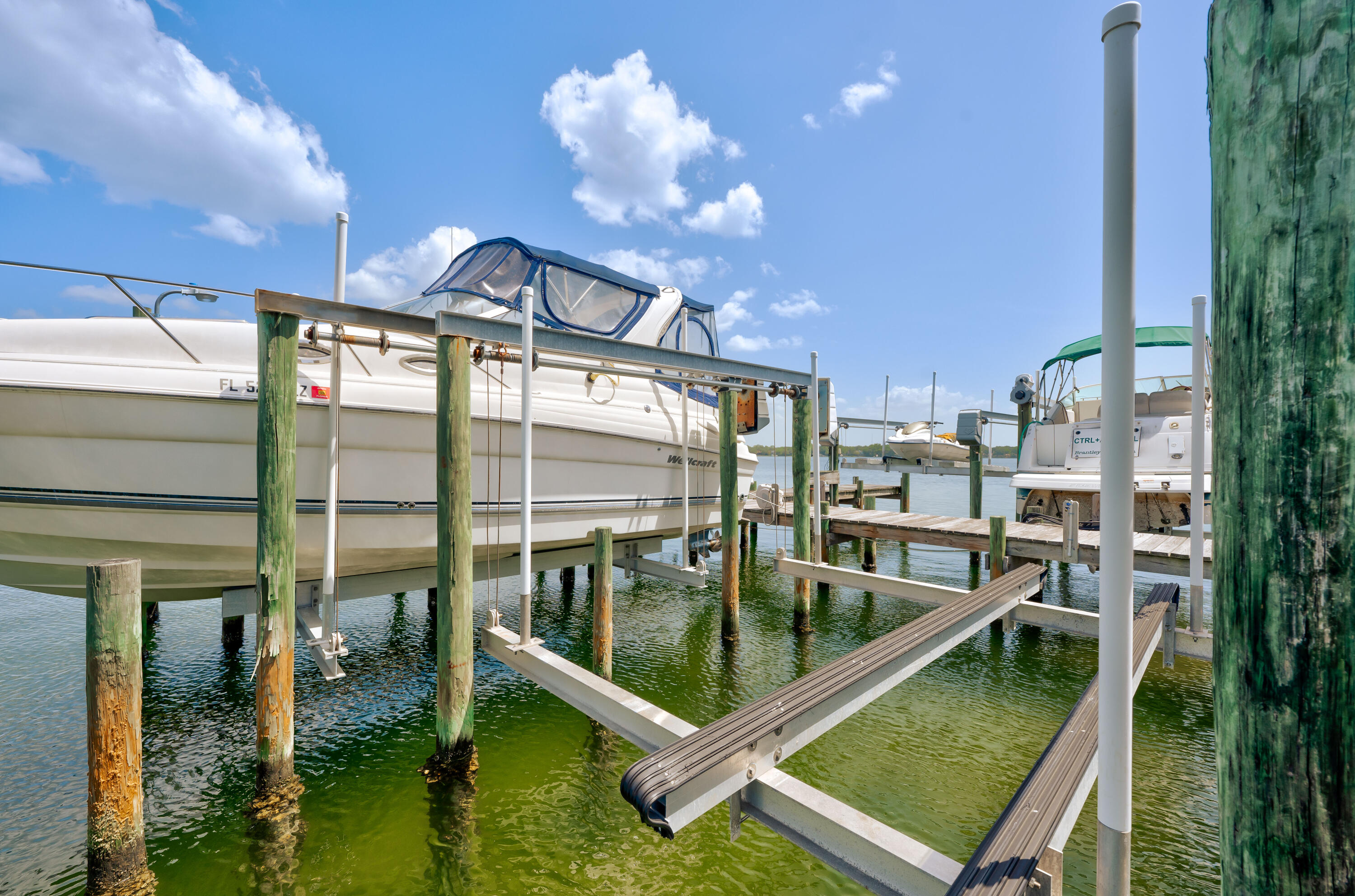 BAYOU PINES T/H - Residential