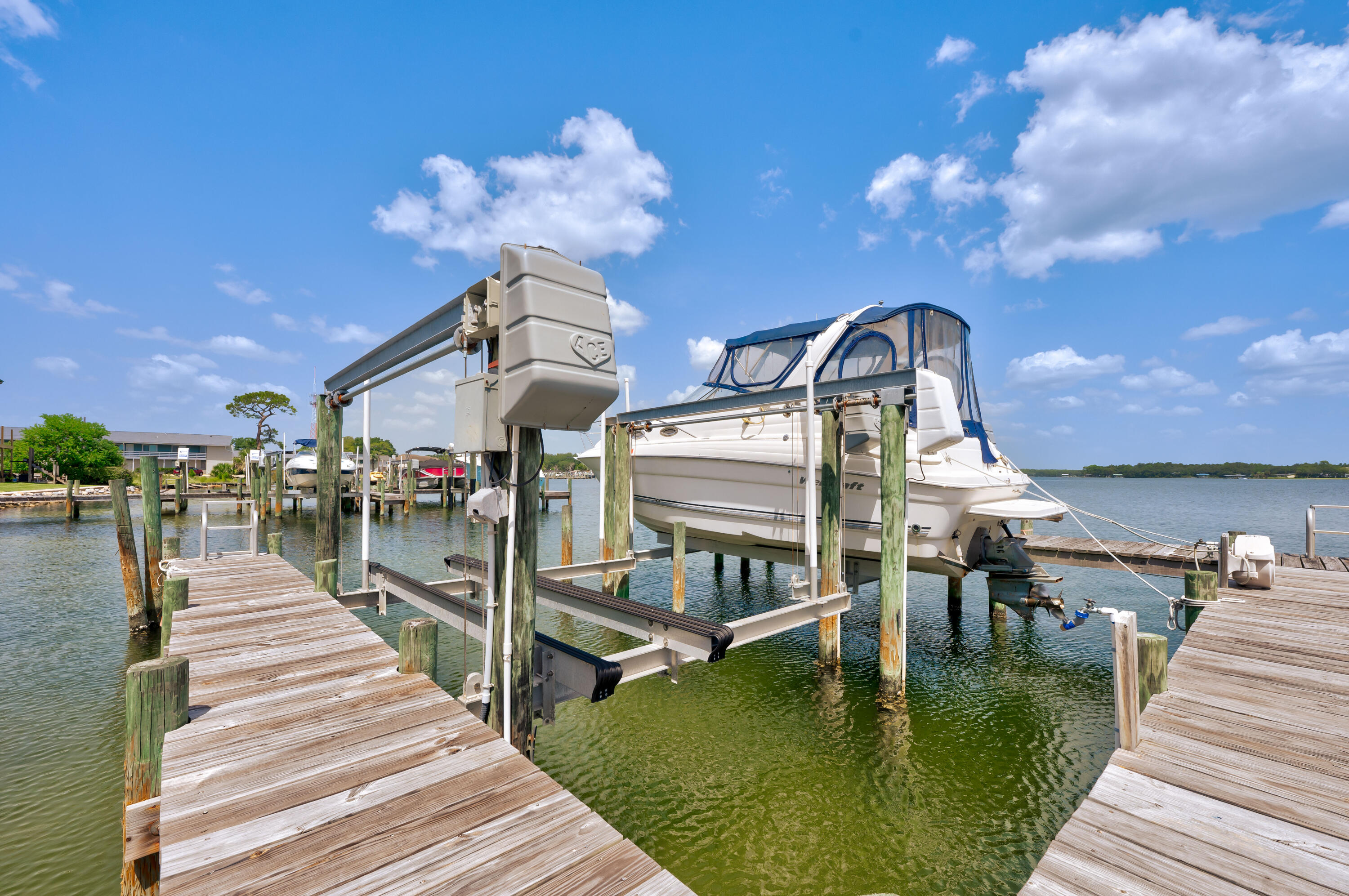 BAYOU PINES T/H - Residential