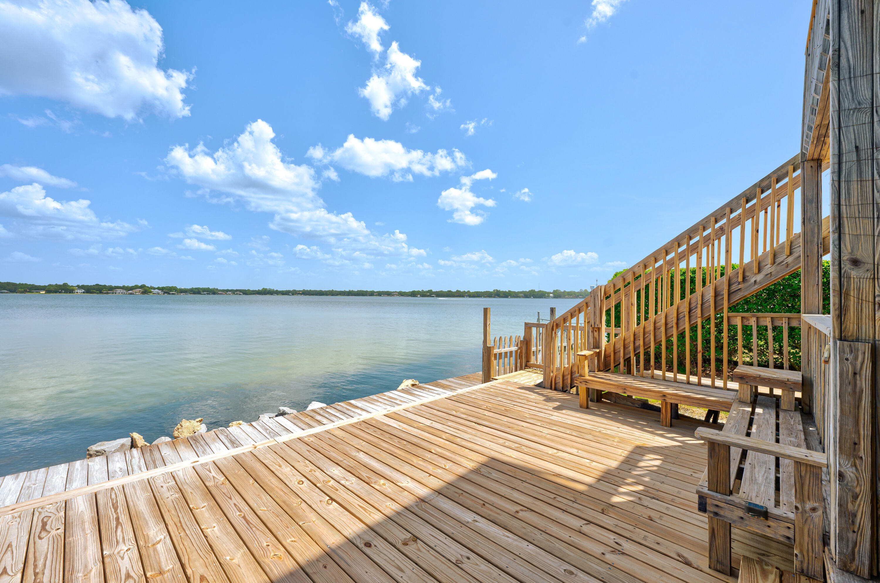 BAYOU PINES T/H - Residential