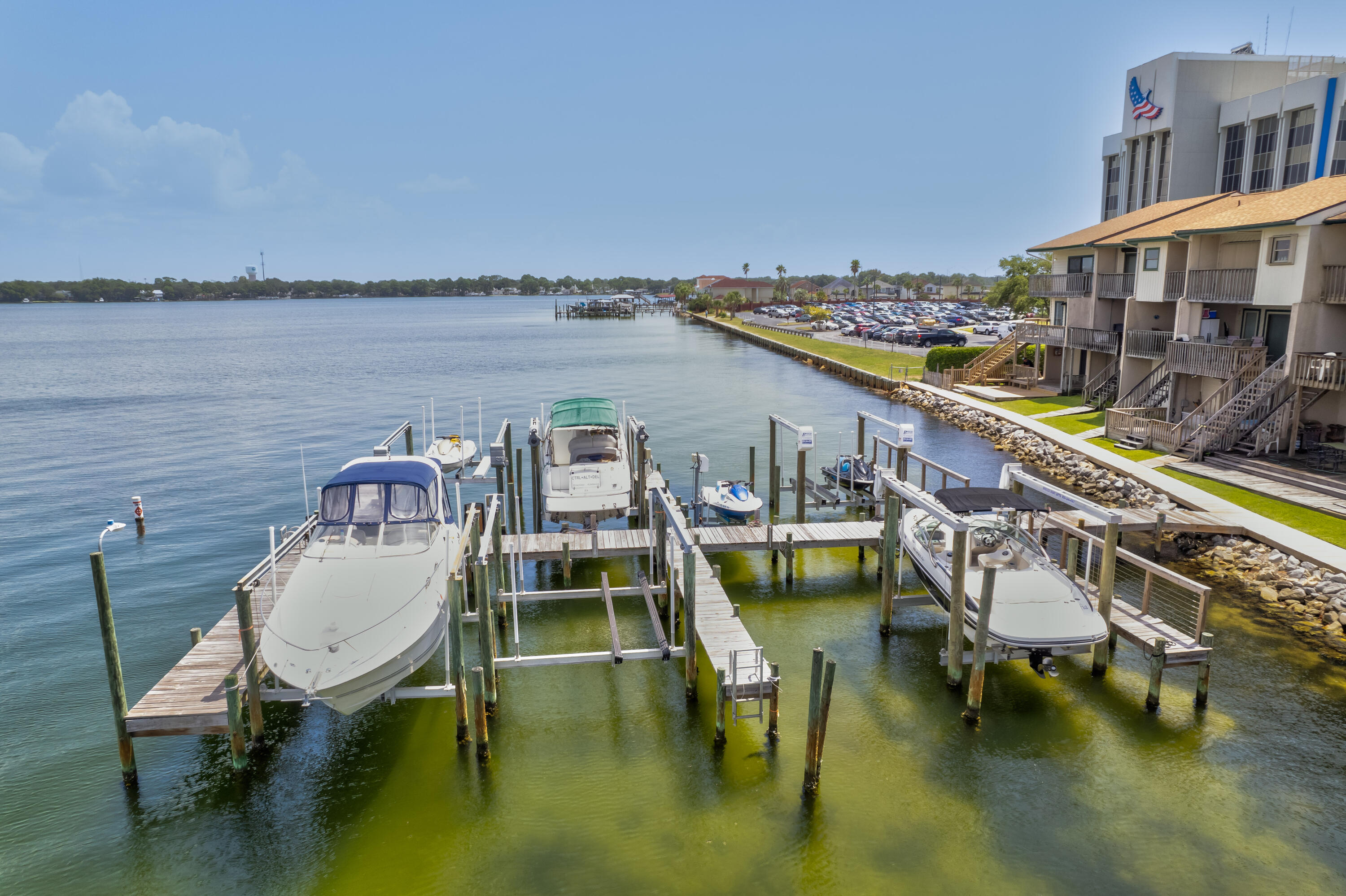 BAYOU PINES T/H - Residential