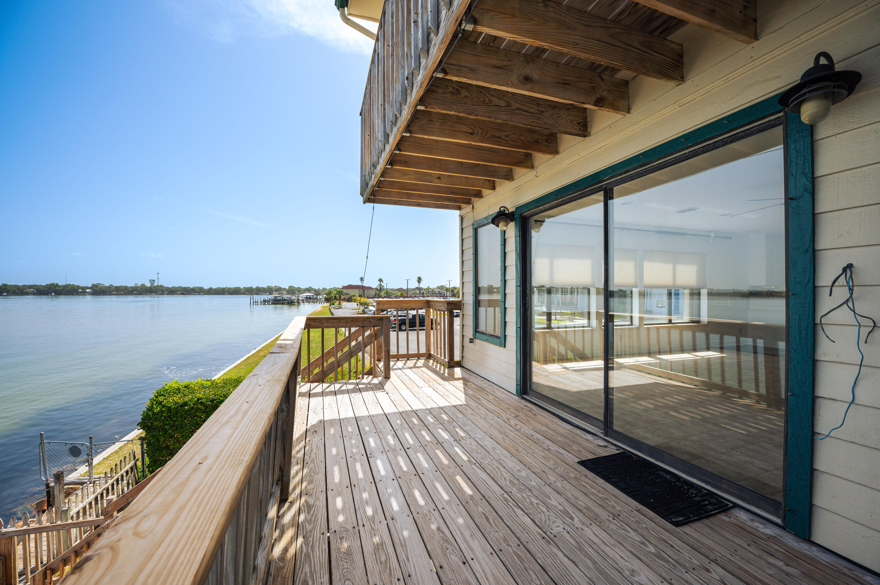 BAYOU PINES T/H - Residential