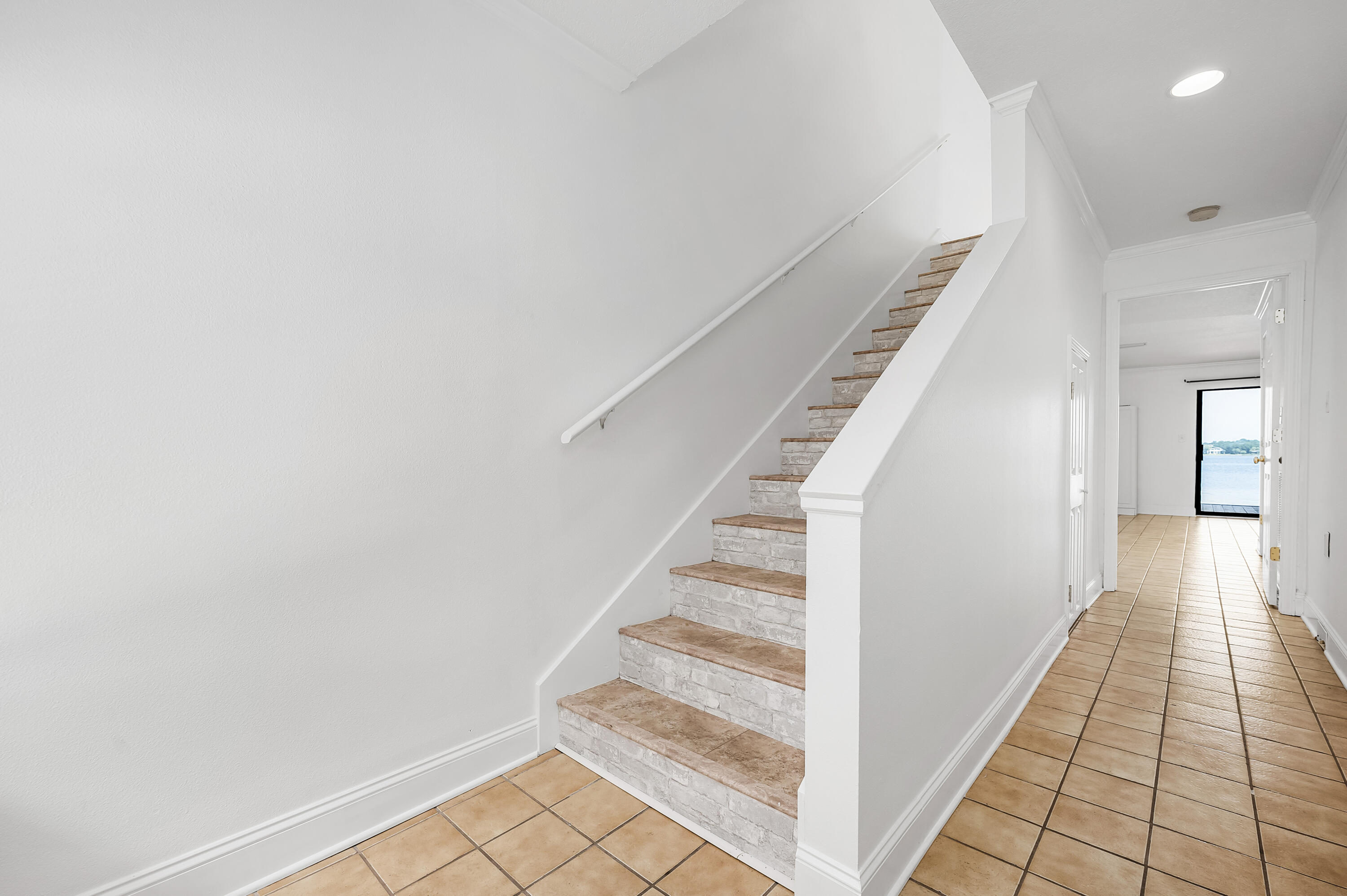 BAYOU PINES T/H - Residential