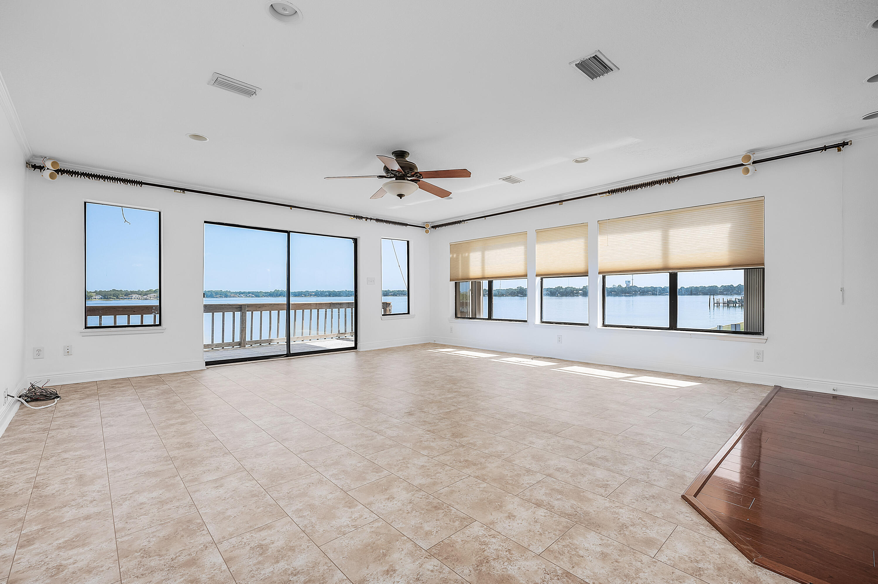 BAYOU PINES T/H - Residential