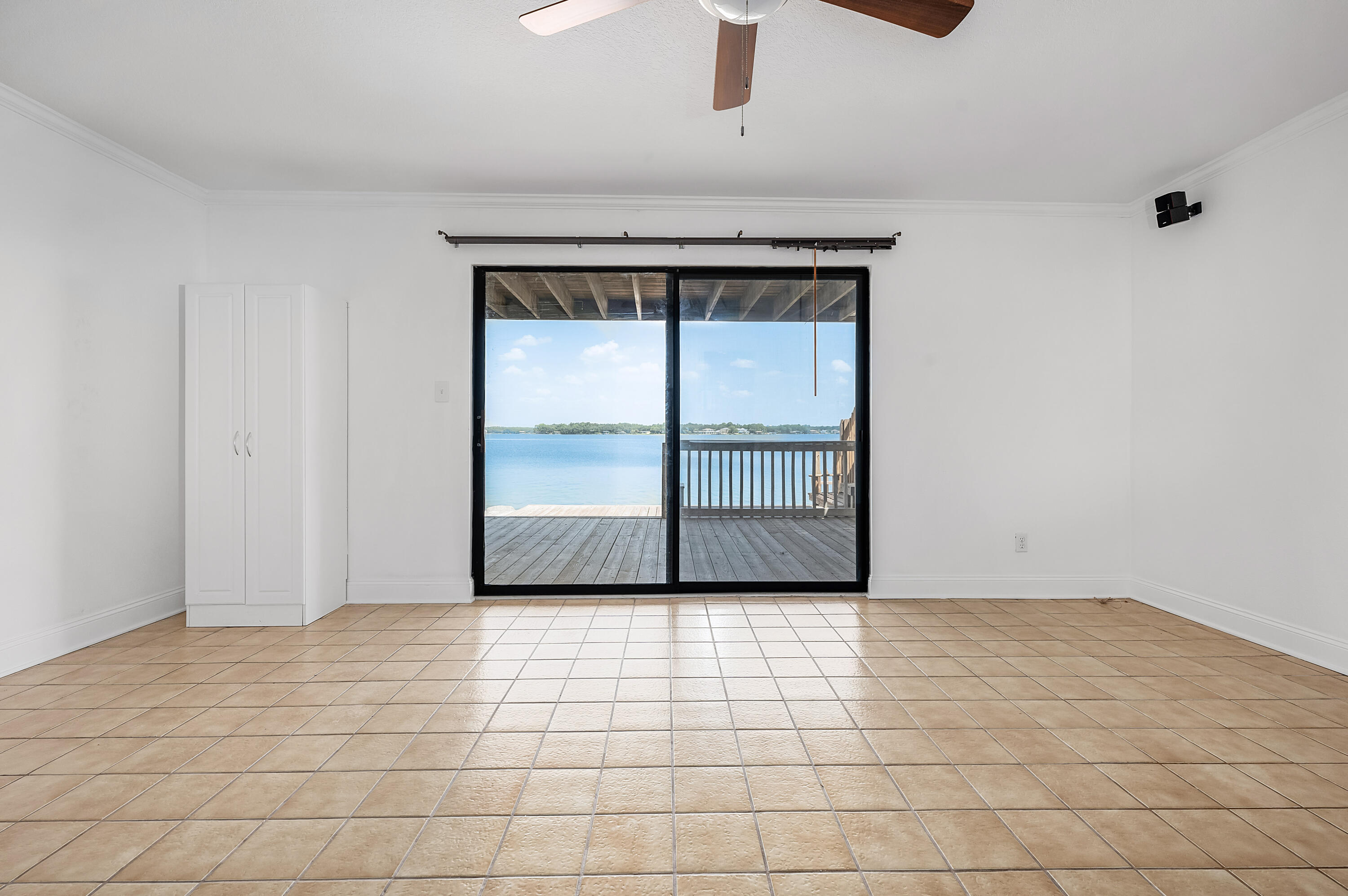 BAYOU PINES T/H - Residential