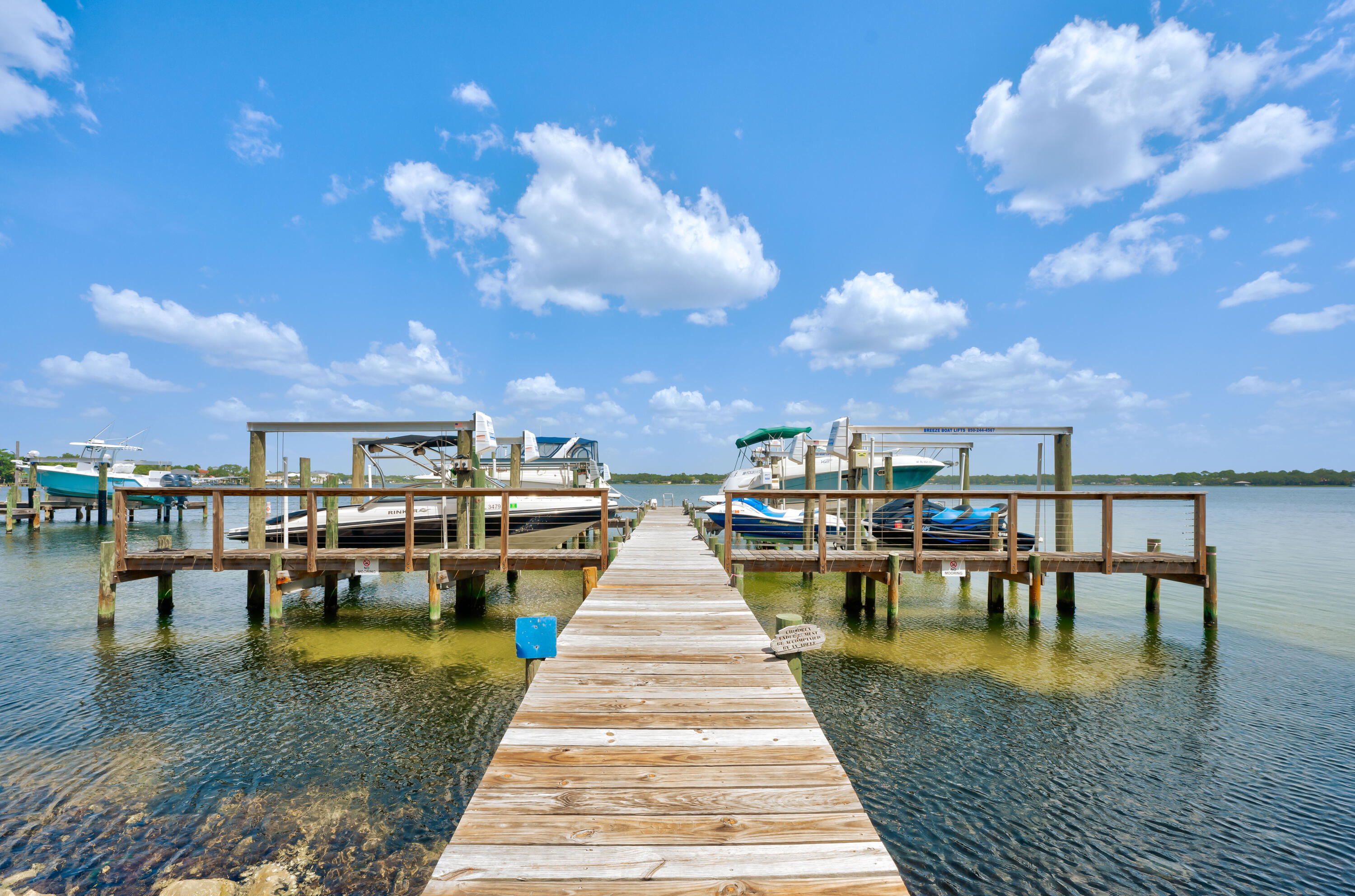 BAYOU PINES T/H - Residential