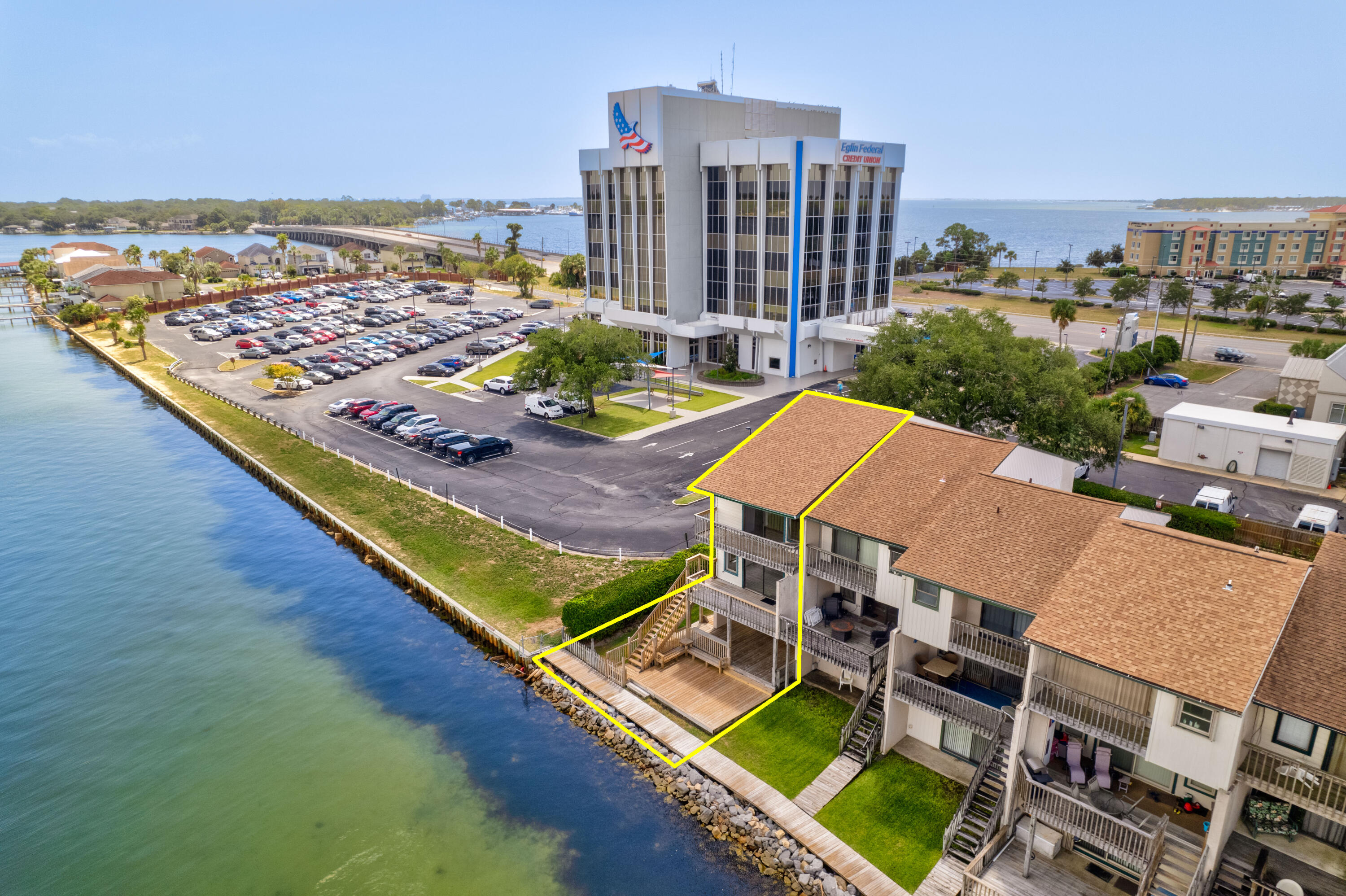 BAYOU PINES T/H - Residential