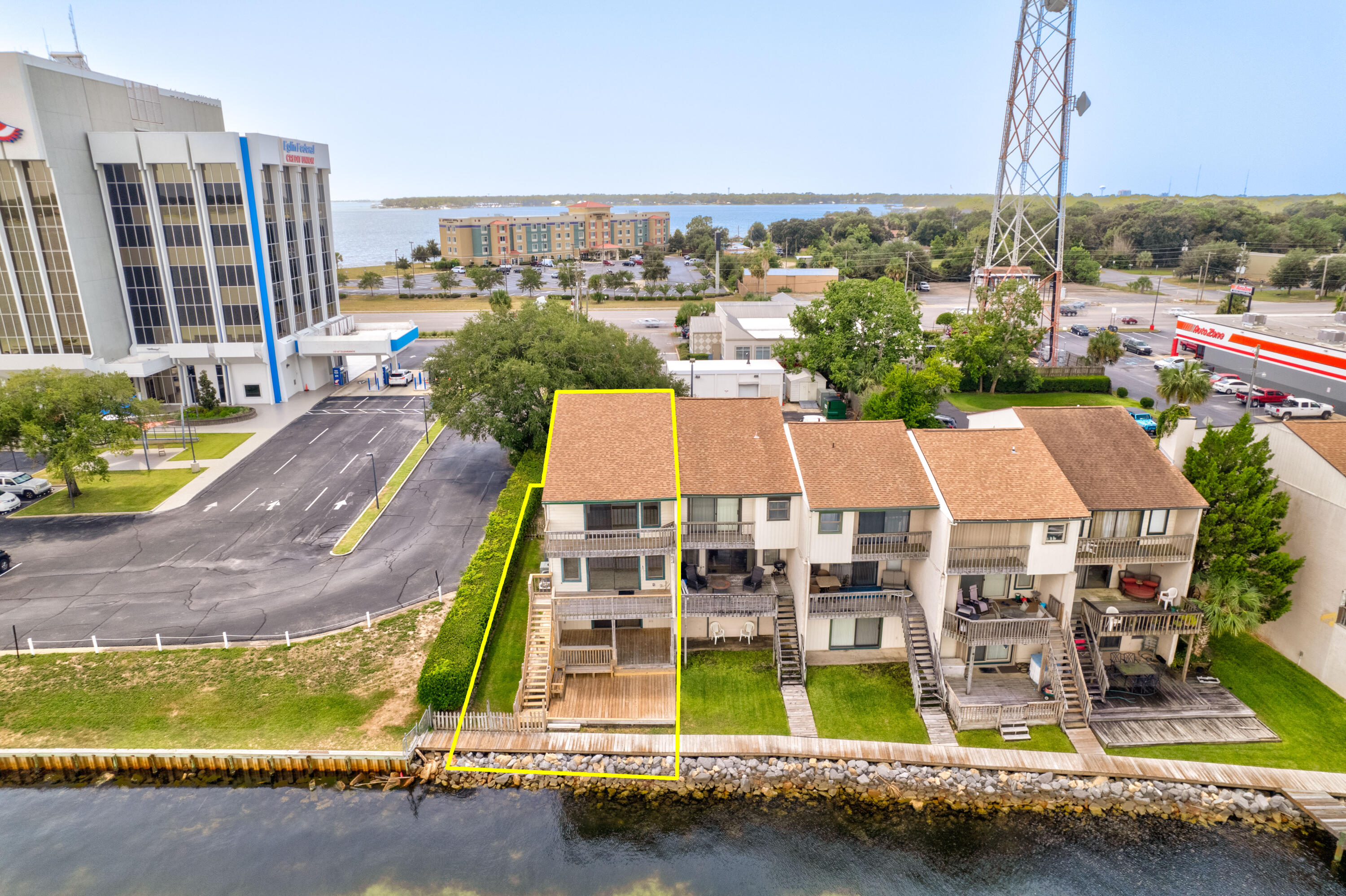 BAYOU PINES T/H - Residential