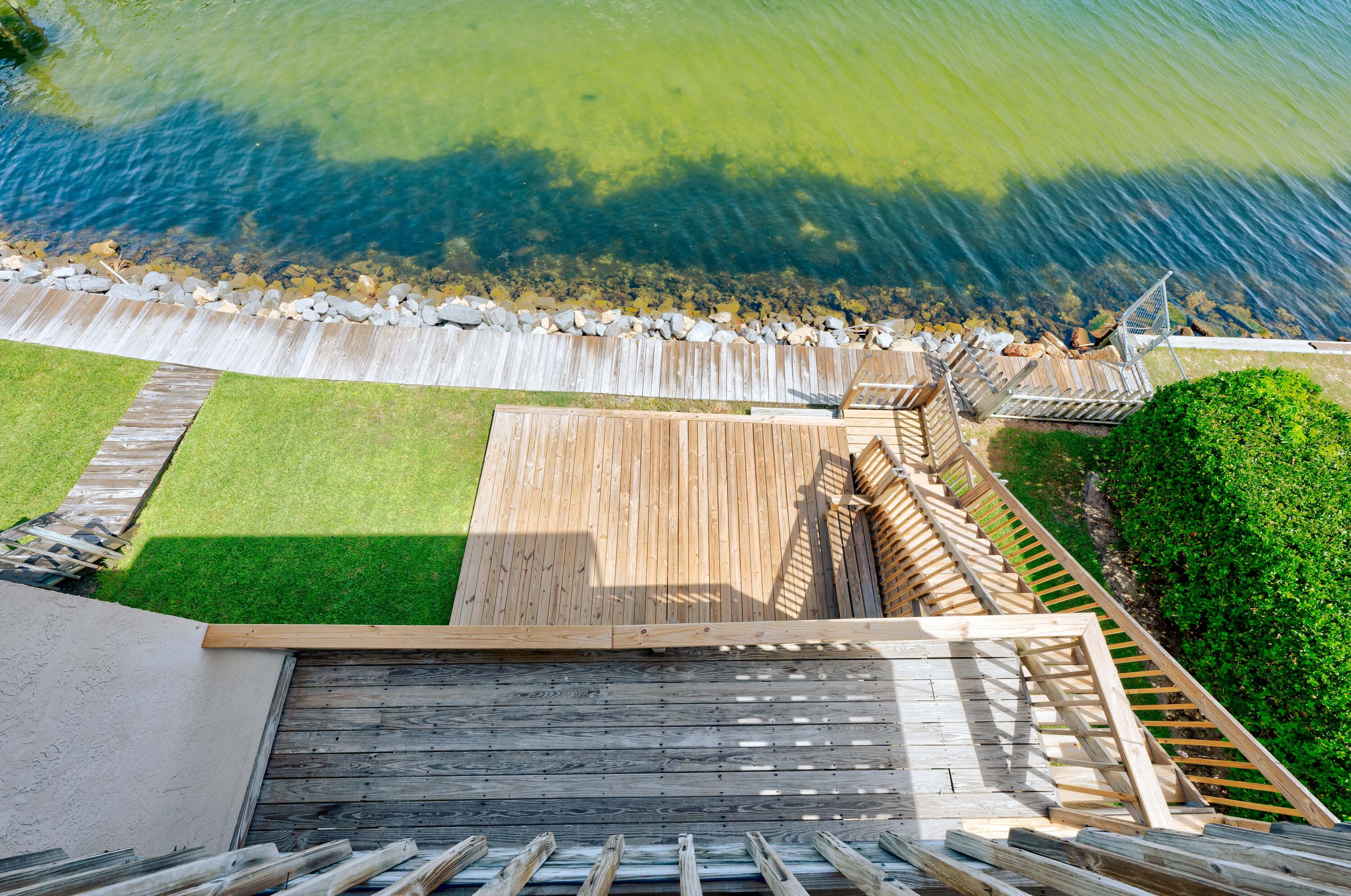 BAYOU PINES T/H - Residential