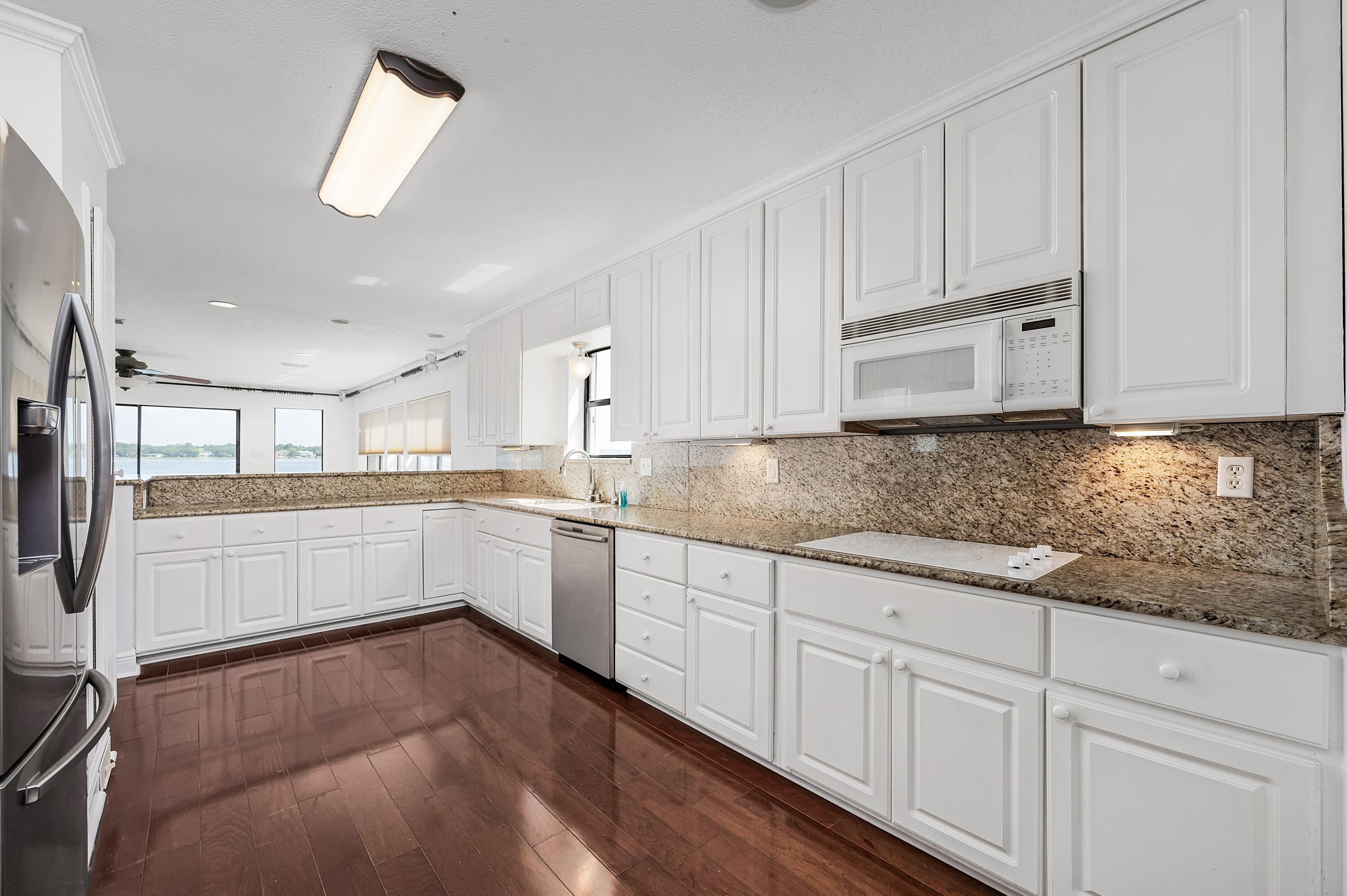 BAYOU PINES T/H - Residential