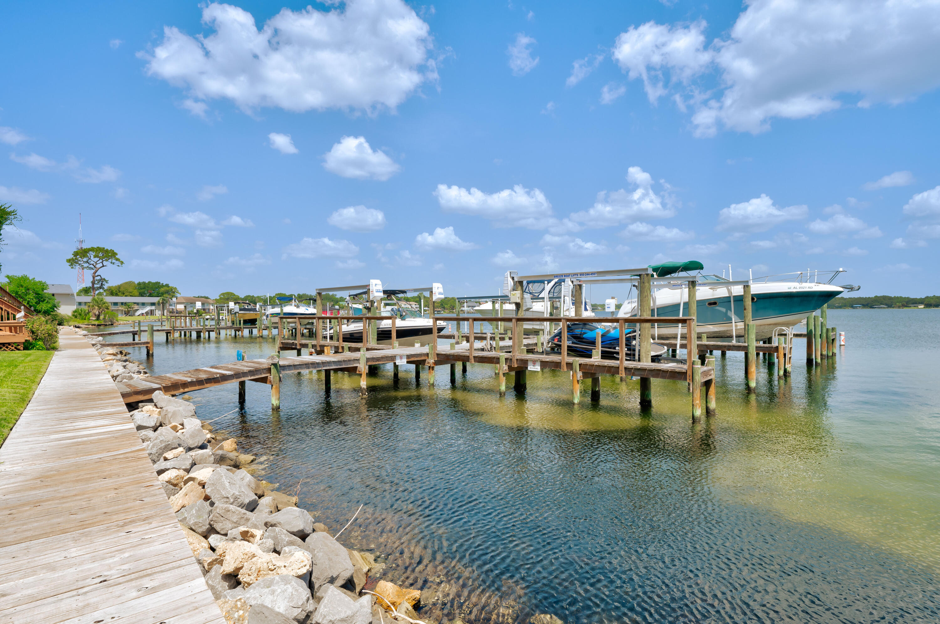 BAYOU PINES T/H - Residential