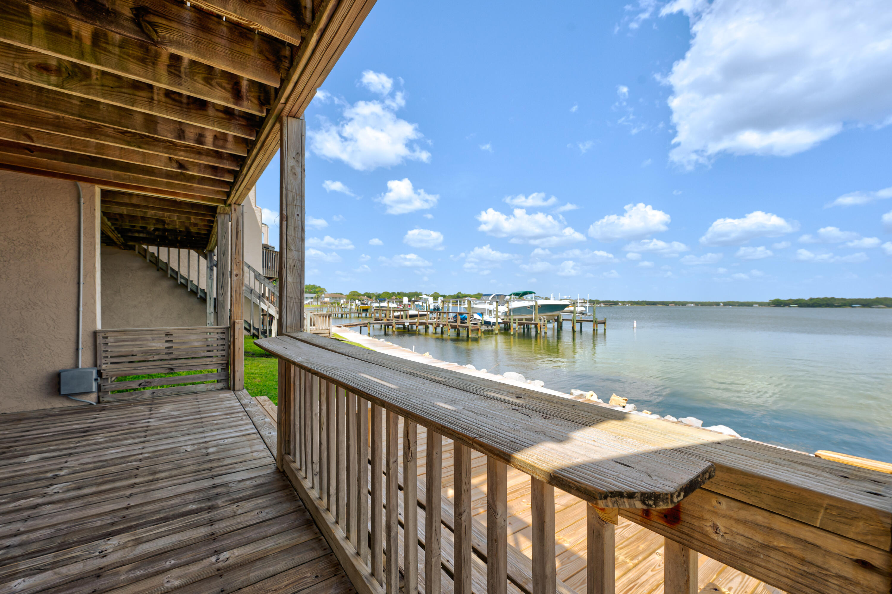 BAYOU PINES T/H - Residential