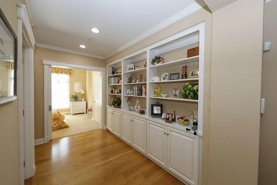 ONE WATER PLACE - Residential