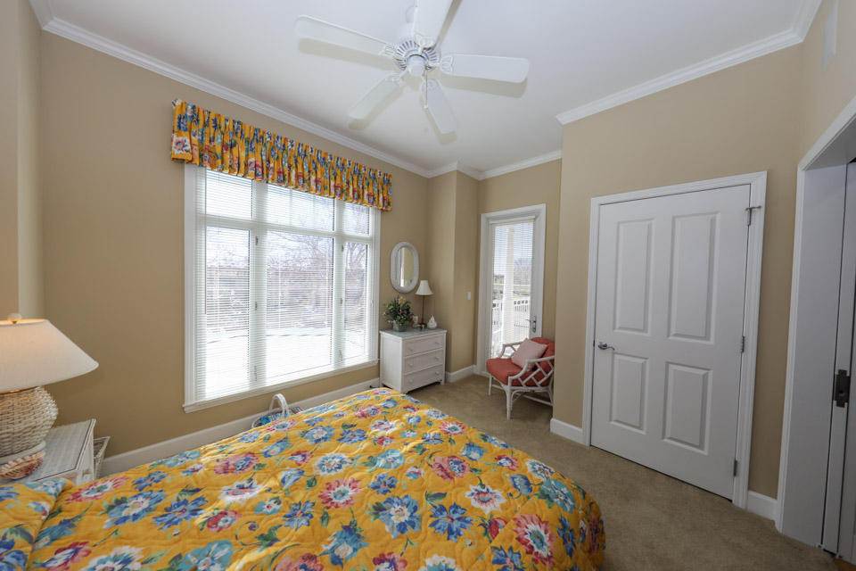 ONE WATER PLACE - Residential