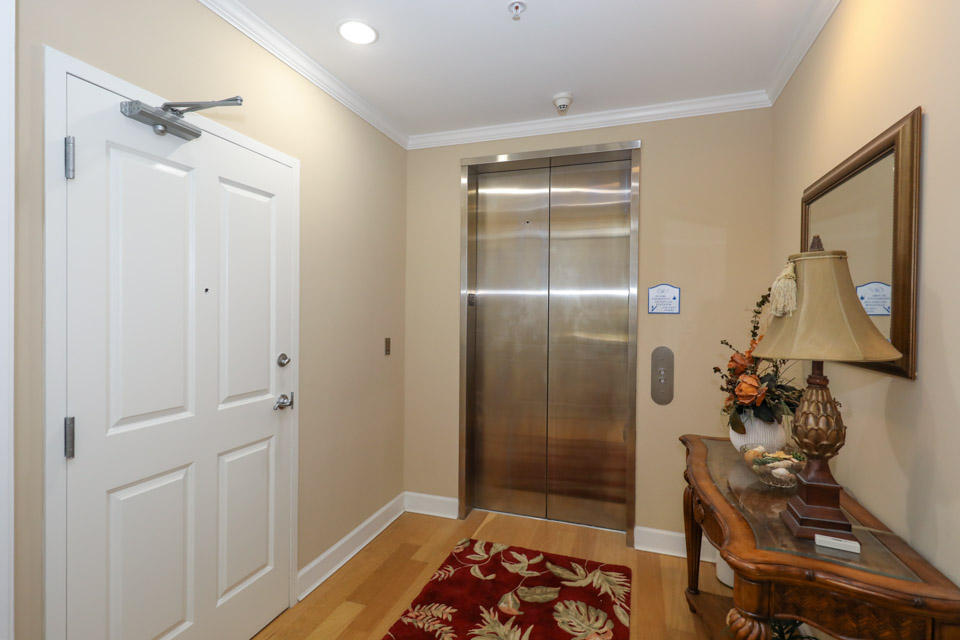 ONE WATER PLACE - Residential