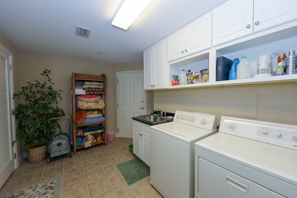 ONE WATER PLACE - Residential