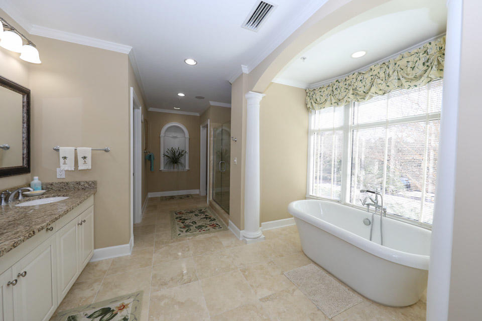 ONE WATER PLACE - Residential