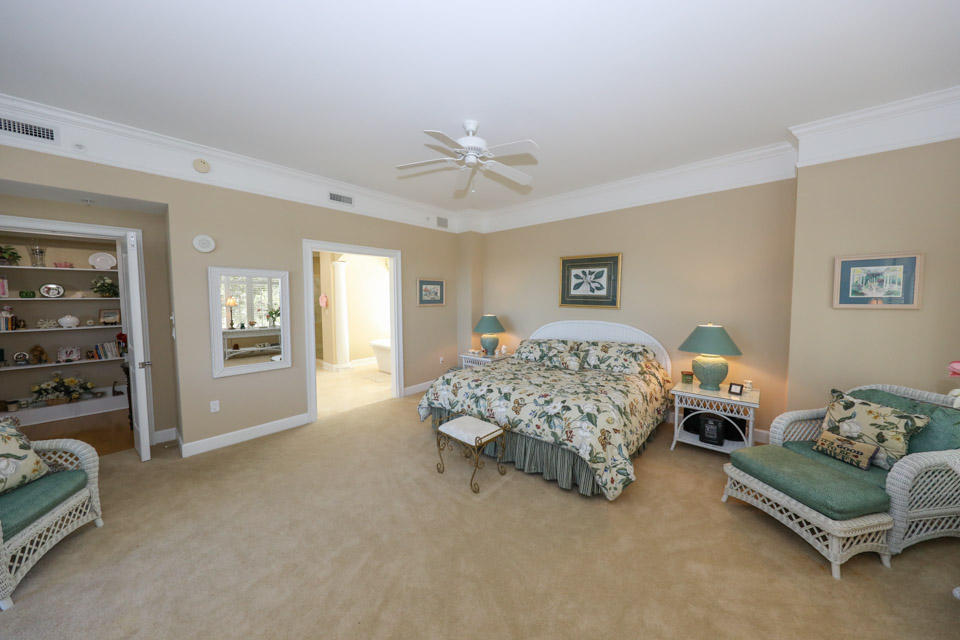 ONE WATER PLACE - Residential