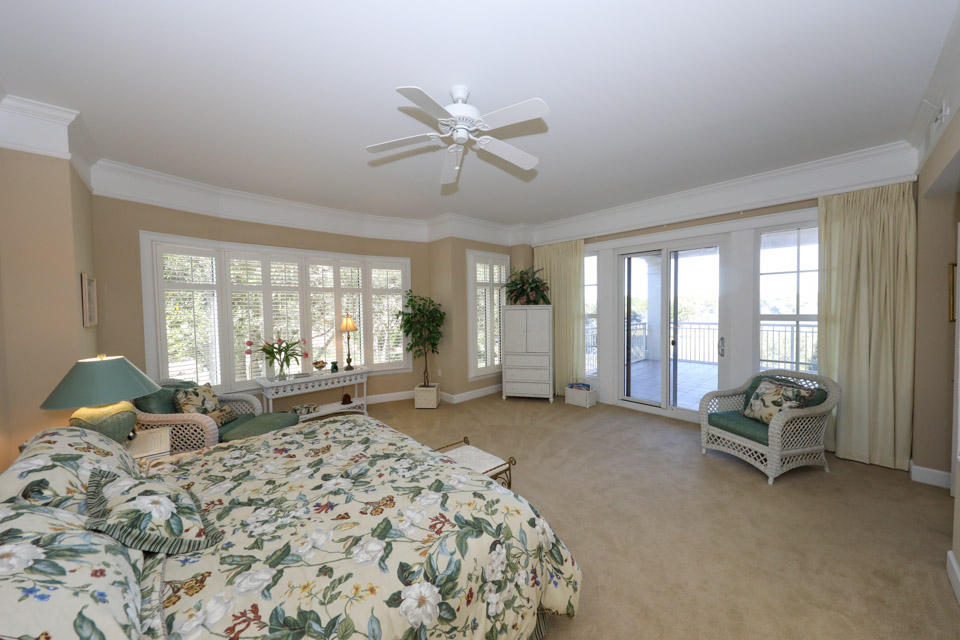 ONE WATER PLACE - Residential