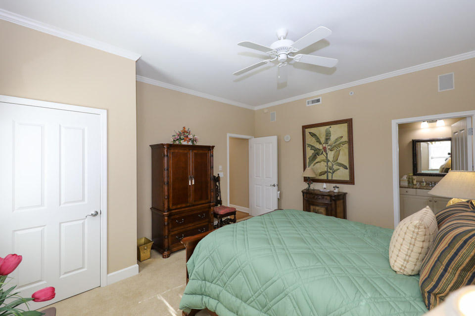 ONE WATER PLACE - Residential