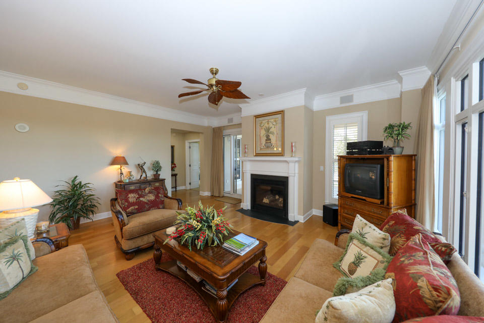 ONE WATER PLACE - Residential