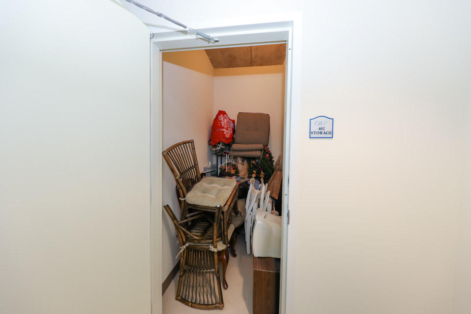 ONE WATER PLACE - Residential