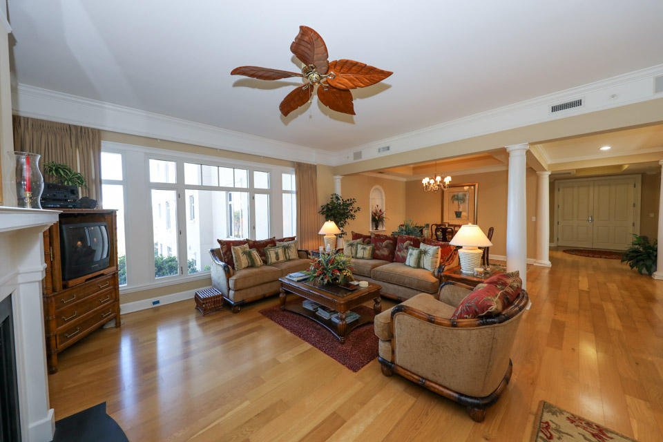 ONE WATER PLACE - Residential