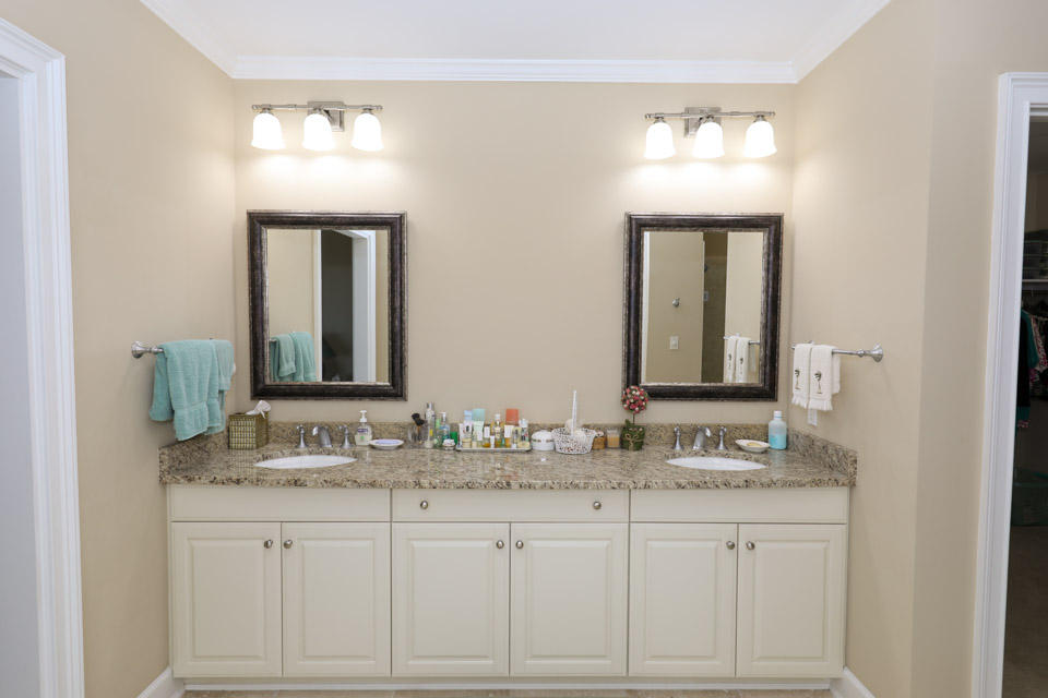 ONE WATER PLACE - Residential