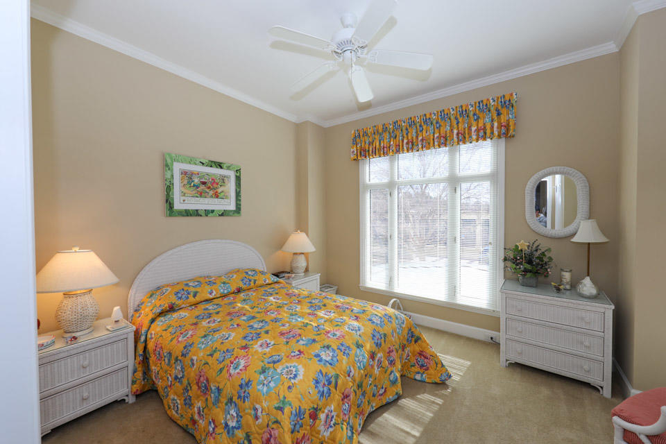 ONE WATER PLACE - Residential