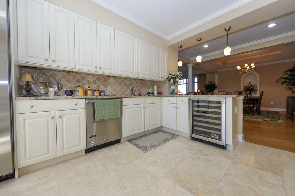 ONE WATER PLACE - Residential