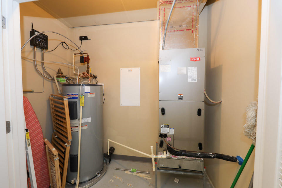 ONE WATER PLACE - Residential