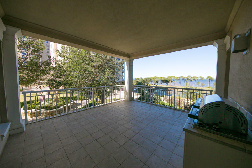 ONE WATER PLACE - Residential