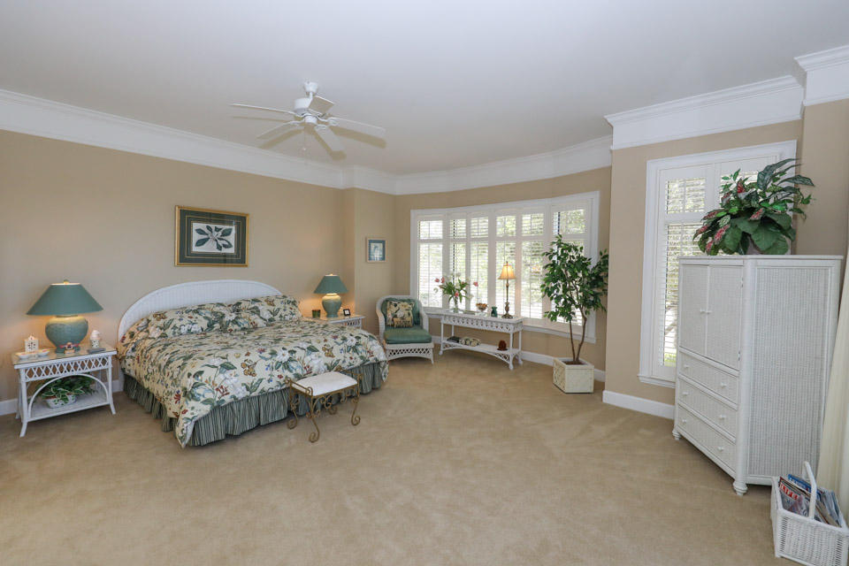 ONE WATER PLACE - Residential