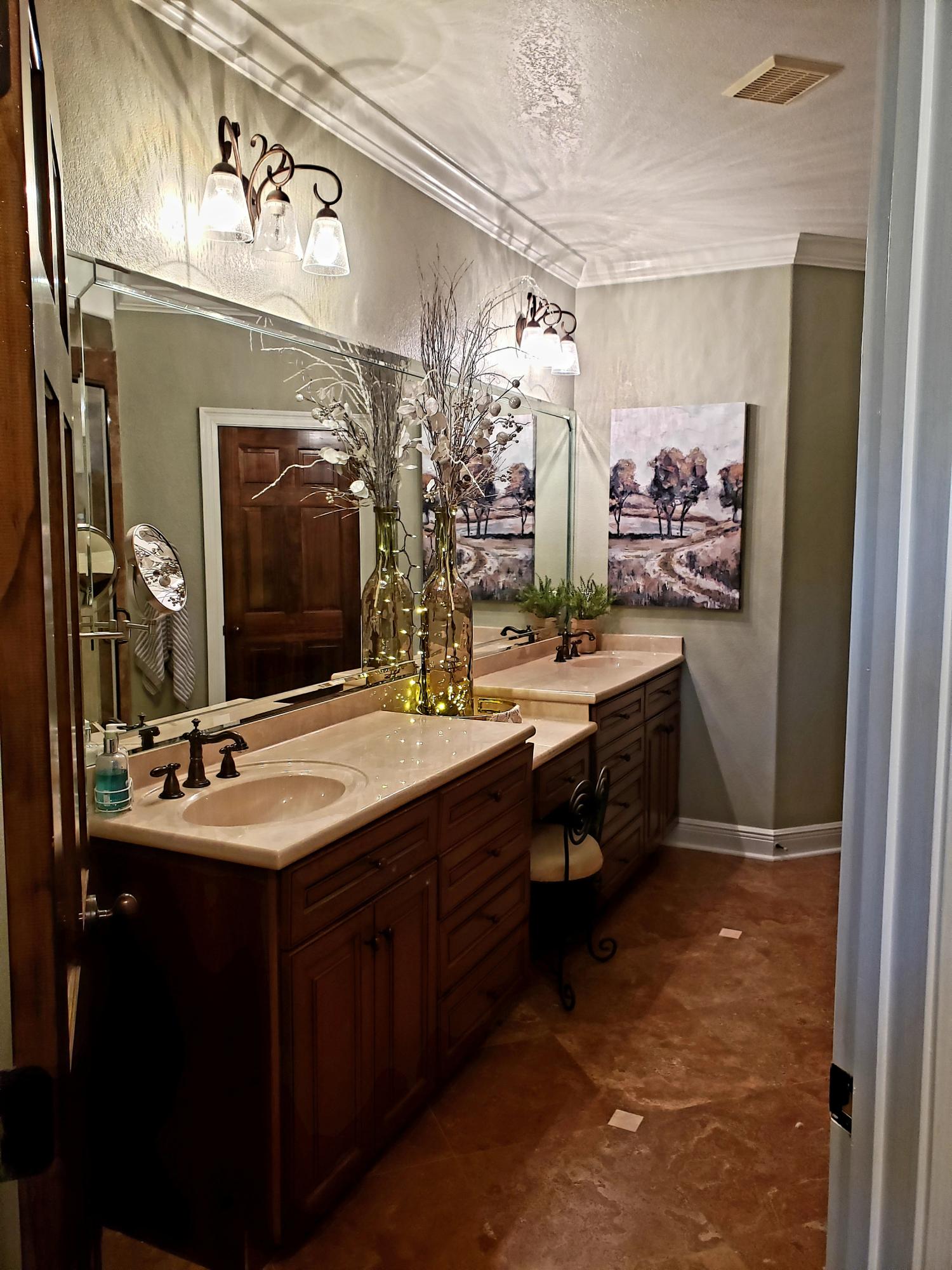 FOXWOOD COUNTRY CLUB EST - Residential