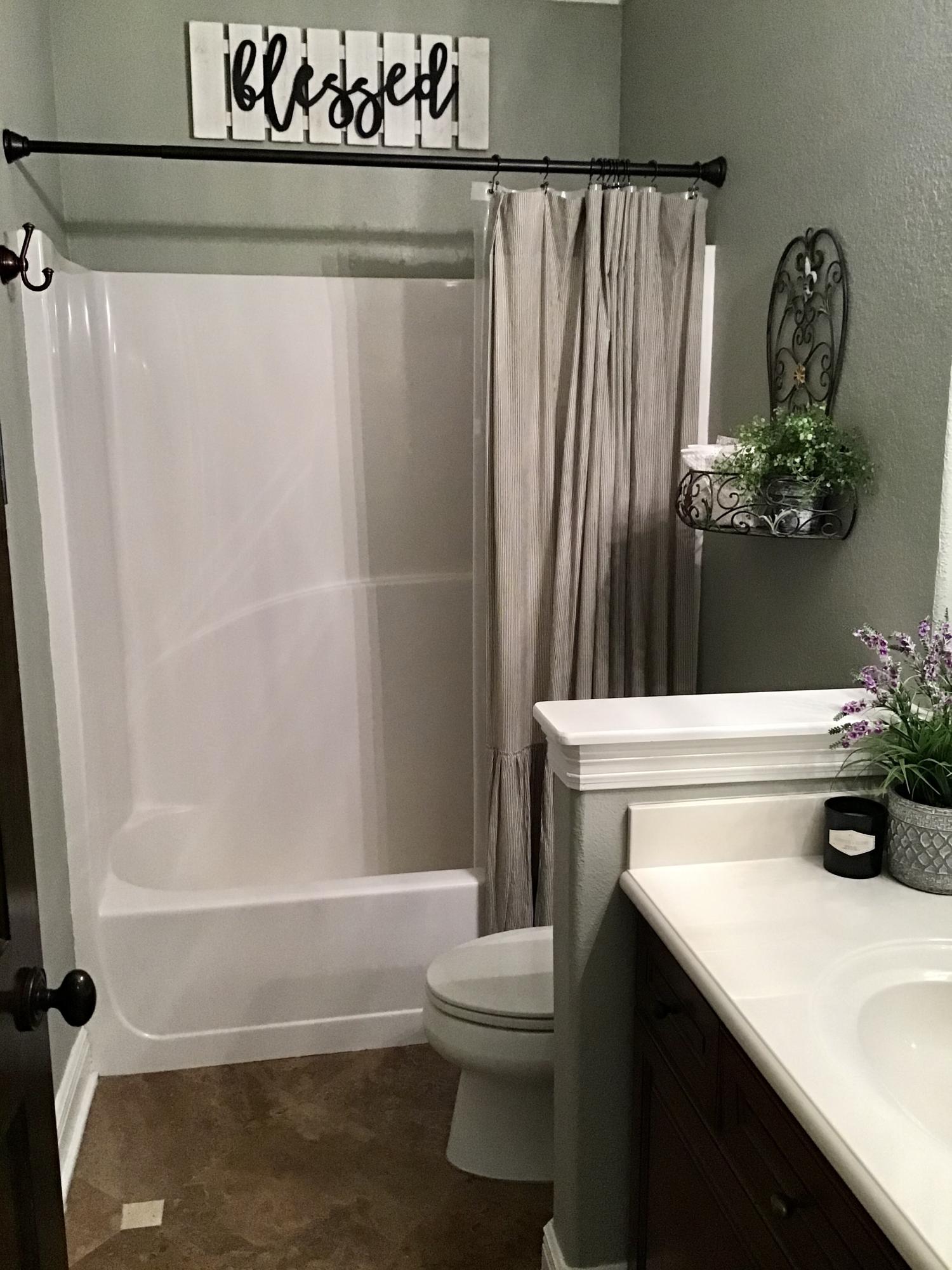 FOXWOOD COUNTRY CLUB EST - Residential