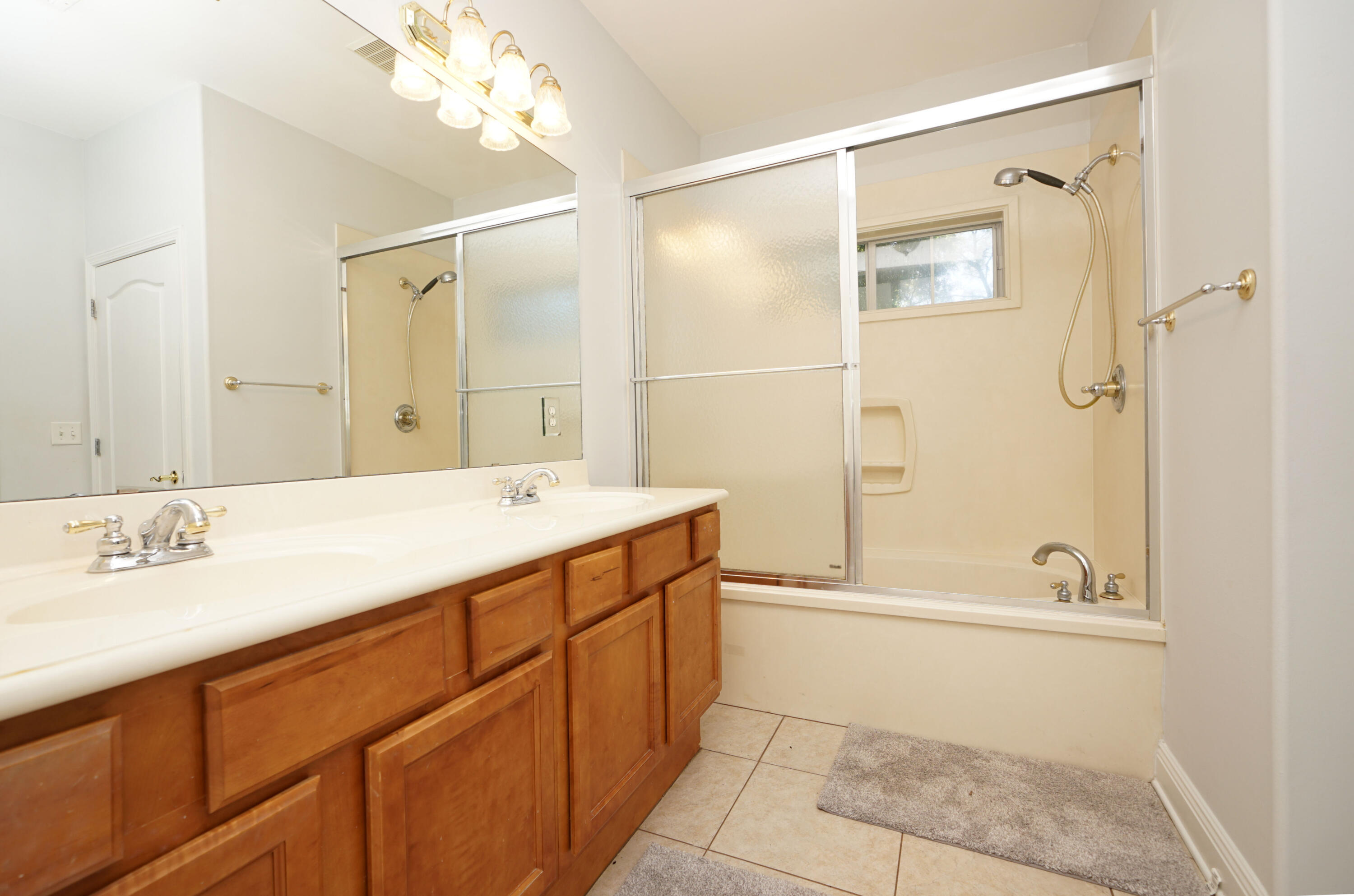 GRAND OAK PLACE - Residential
